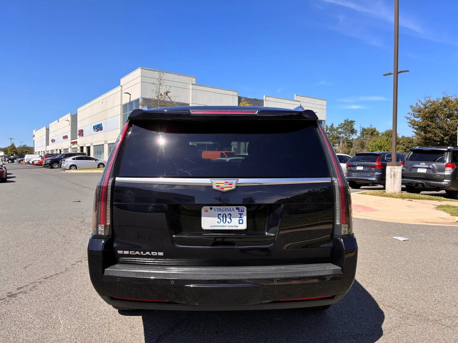 Used 2015 Cadillac Escalade Premium AWD/4WD image 6
