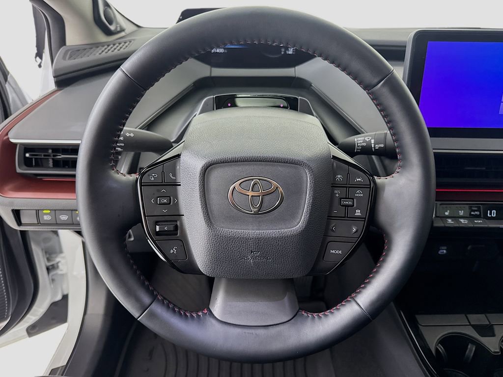 Used 2024 Toyota Prius Prime Premium FWD image 12