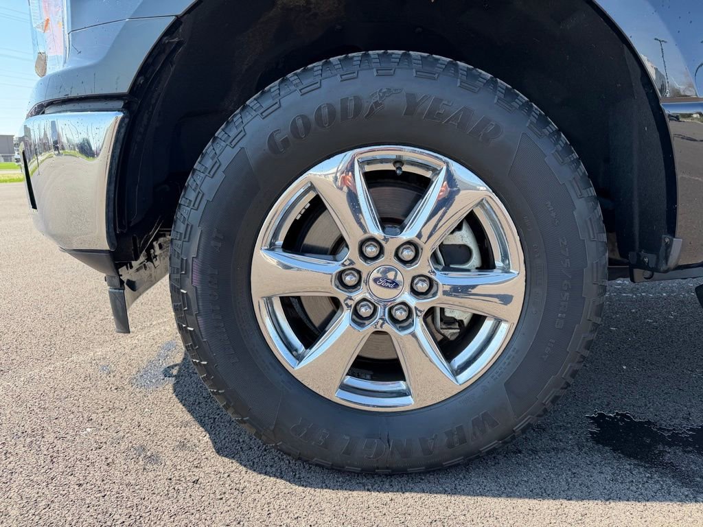 Used 2018 Ford F150 XLT w/ Equipment Group 302A Luxury image 15