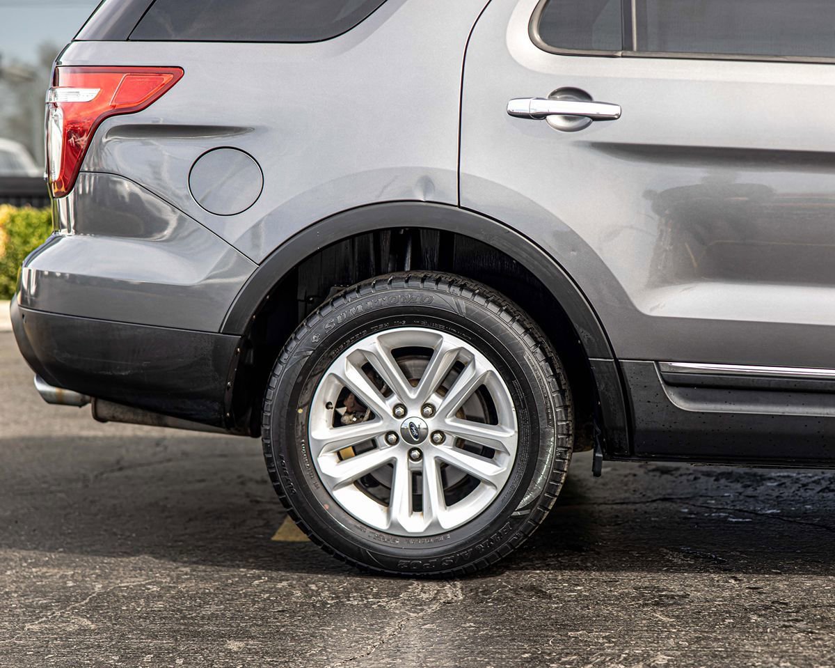 Used 2011 Ford Explorer XLT w/ 202A Rapid Spec Order Code image 11