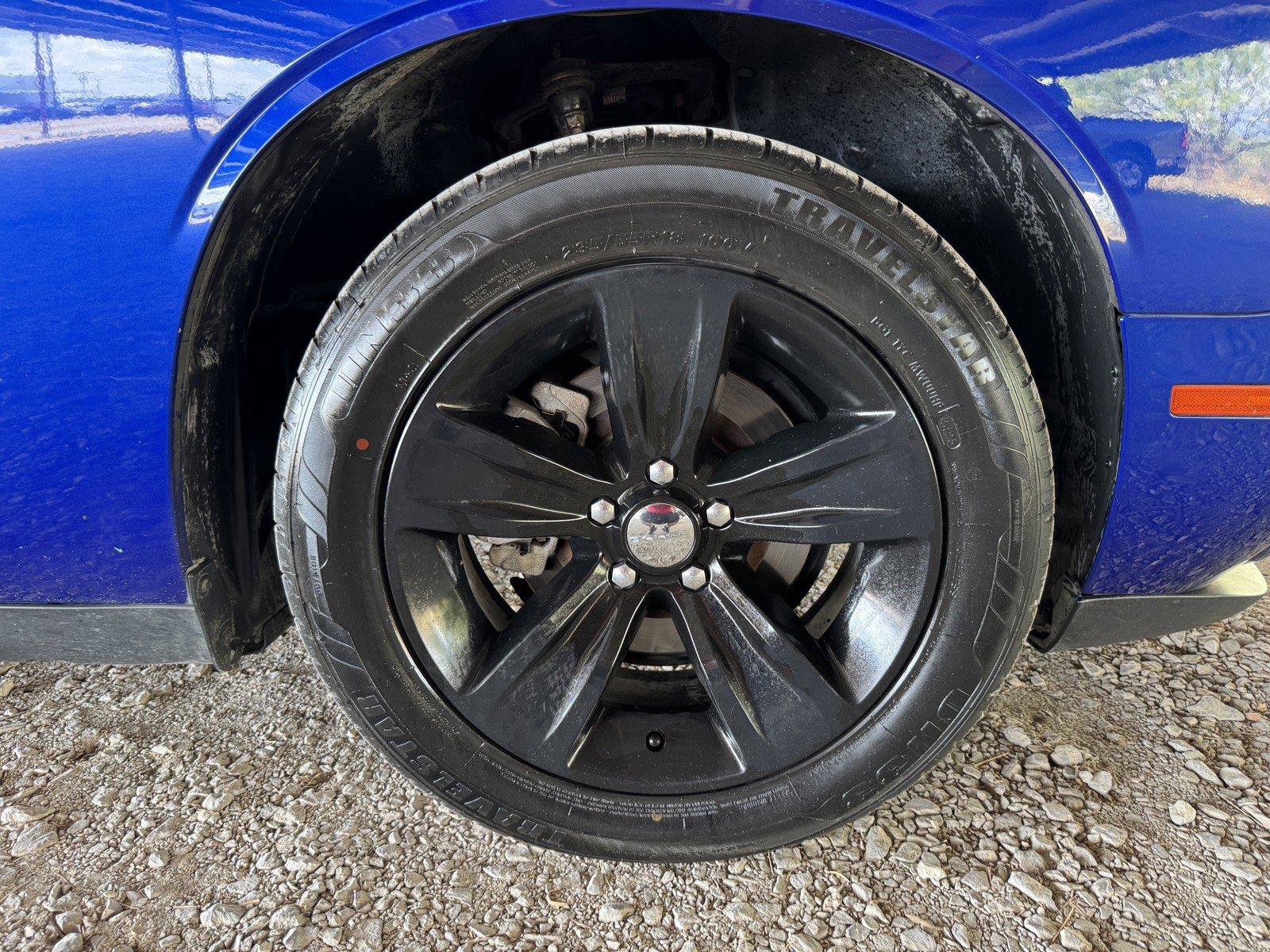 Used 2020 Dodge Challenger SXT RWD image 40