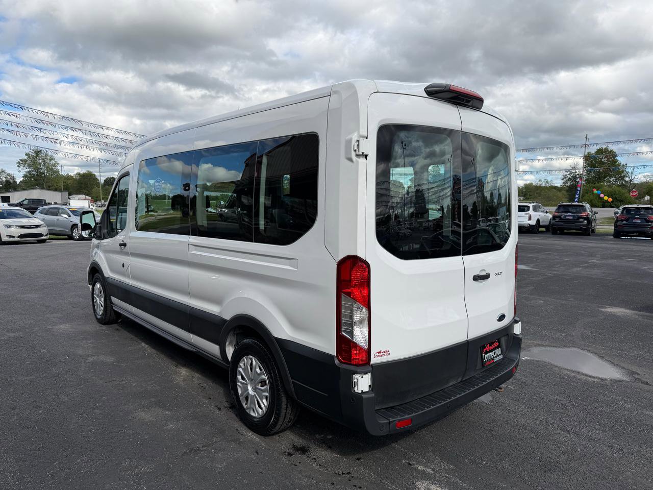 Used 2021 Ford Transit 350 XLT image 8