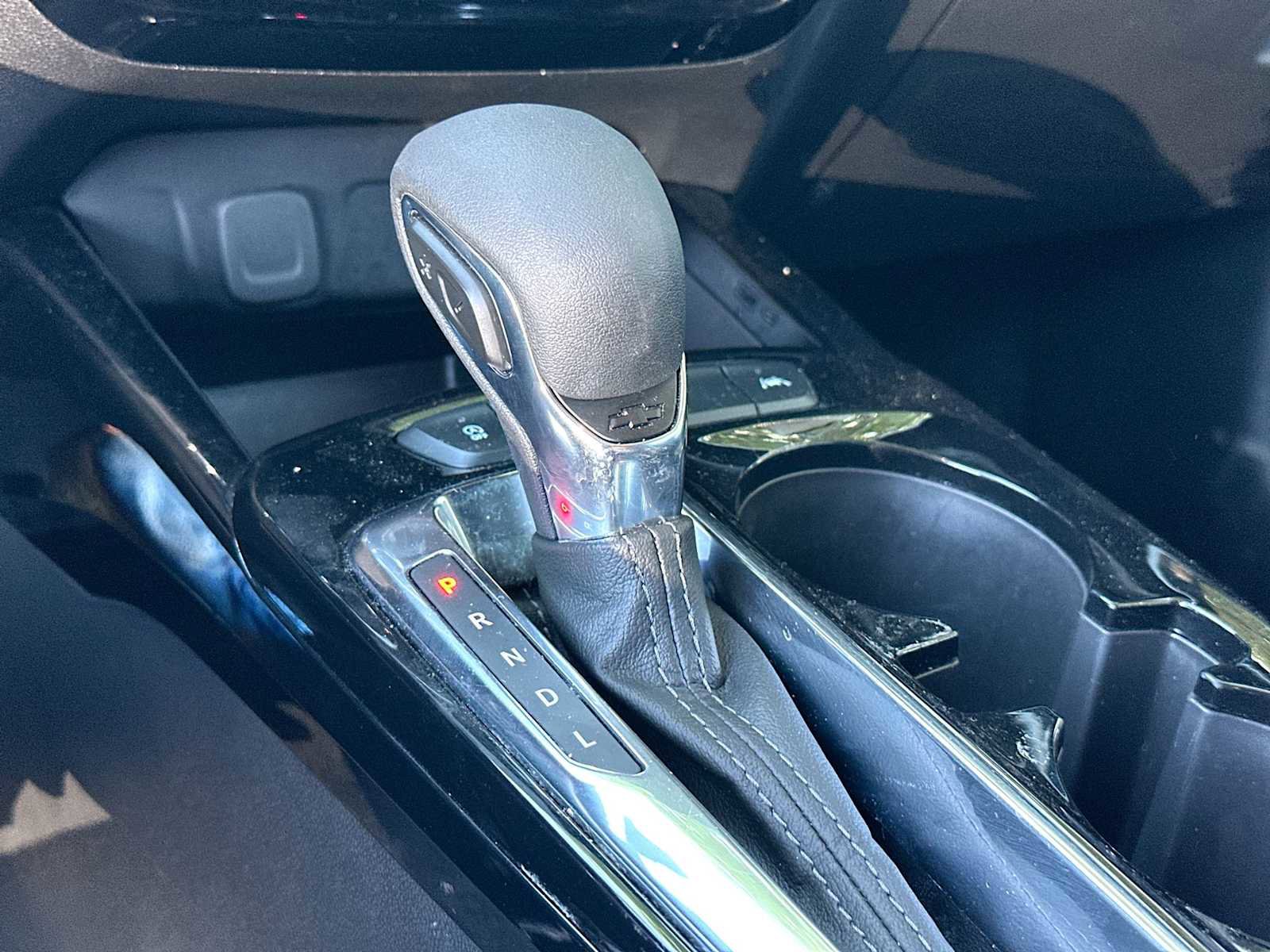 Used 2025 Chevrolet Trax LT w/ LT Convenience Package image 21