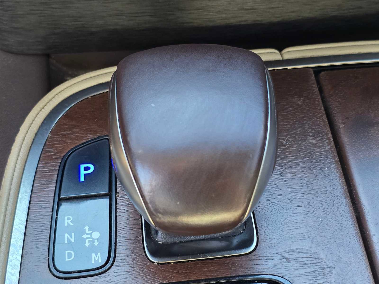 Used 2018 Lexus LS 500 w/ Accessory Package (Z2) image 35