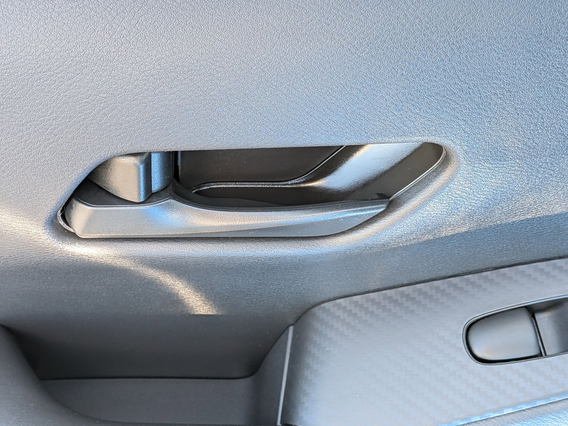 Used 2025 Nissan Sentra SV FWD image 28