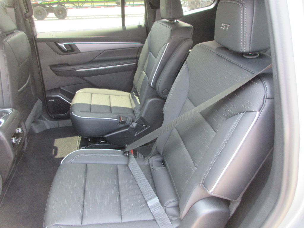 New 2026 Buick Enclave Sport Touring w/ Super Cruise Package AWD/4WD image 13
