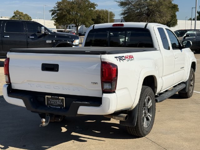 Used 2018 Toyota Tacoma TRD Sport AWD/4WD image 4