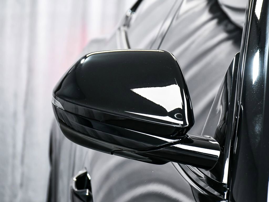 Used 2022 Lamborghini Urus AWD/4WD image 77