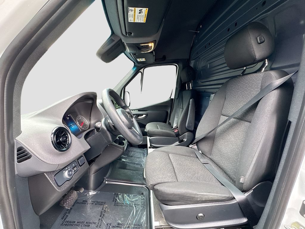 Used 2023 Mercedes-Benz Sprinter 2500 image 12