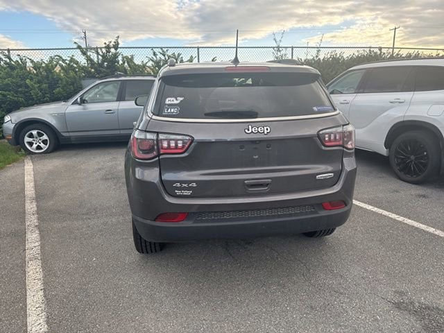 Used 2022 Jeep Compass Latitude w/ Convenience Group AWD/4WD image 11