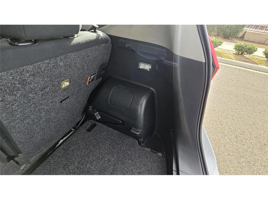 Used 2017 Nissan Versa Note SV image 21