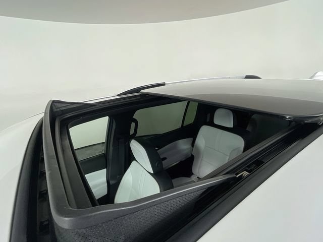 Used 2025 Chevrolet Traverse High Country FWD image 23