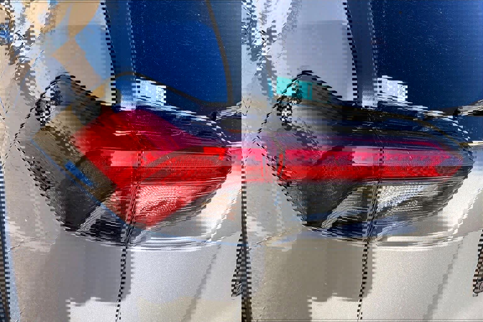 Used 2021 Toyota RAV4 XLE Premium w/ Carpet Mat Package (TMS) image 32