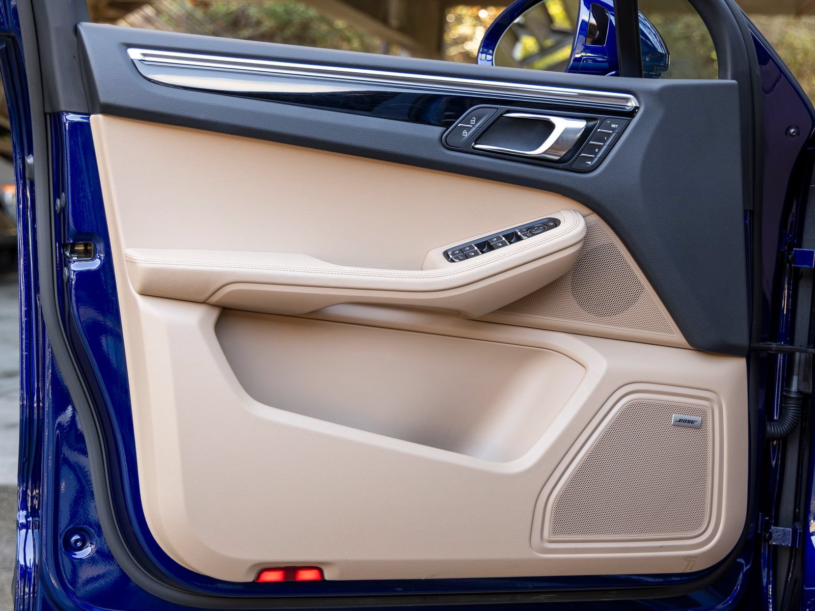 Certified 2026 Porsche Macan AWD/4WD image 25