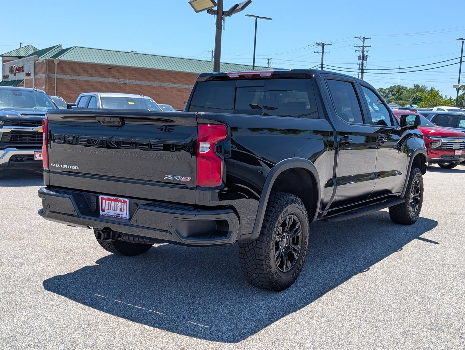 Used 2023 Chevrolet Silverado 1500 ZR2 w/ Technology Package AWD/4WD image 3