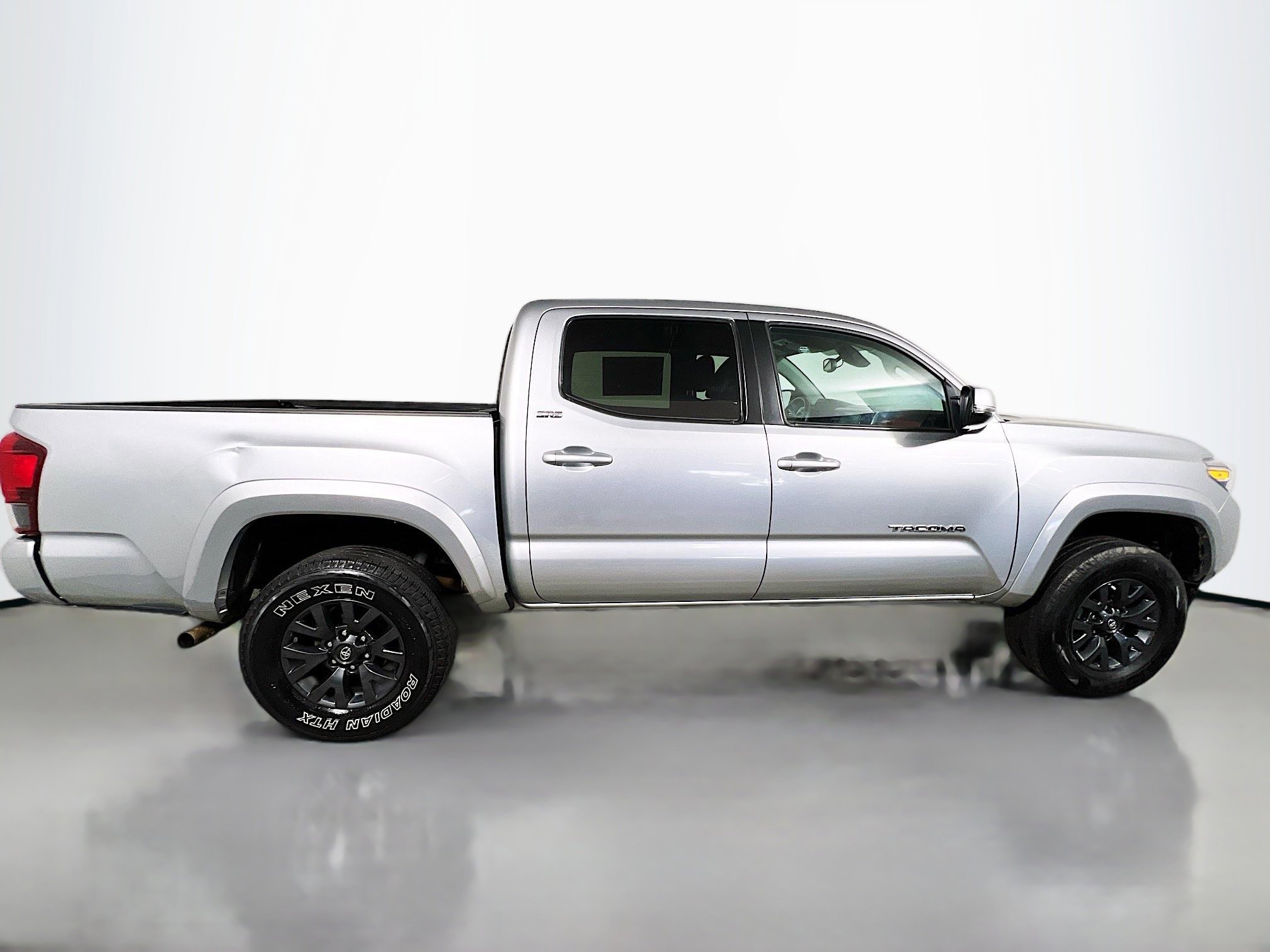 Used 2023 Toyota Tacoma SR5 image 3