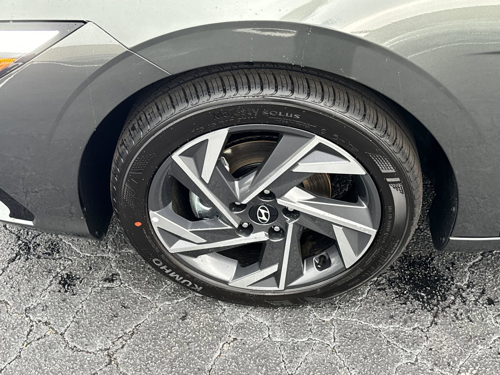 Certified 2025 Hyundai Elantra SEL image 11