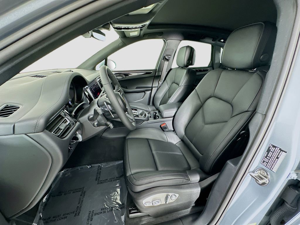 New 2025 Porsche Macan S image 5