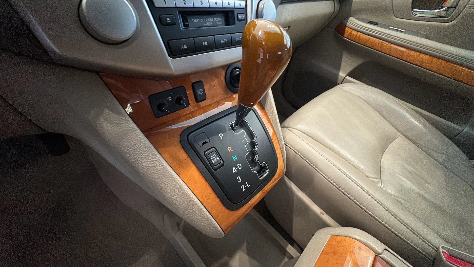 Used 2004 Lexus RX 330 w/ Premium Plus Pkg FWD image 32