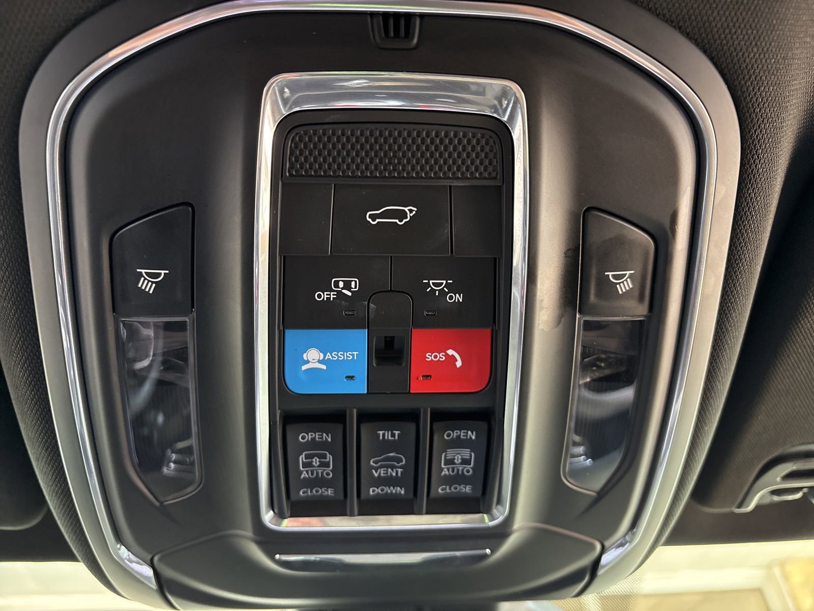 Used 2023 Jeep Wagoneer L Series III w/ Premium Group I image 27