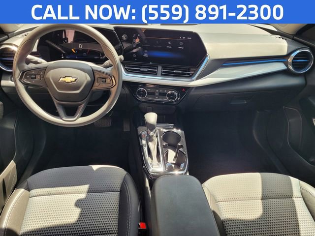 Used 2025 Chevrolet Trax LT FWD image 9