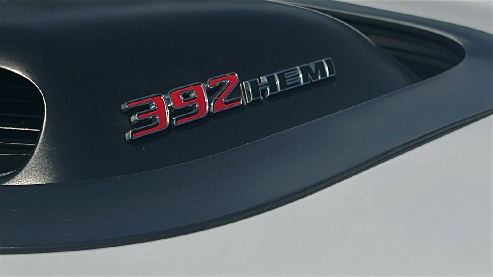 Used 2016 Dodge Challenger R/T Scat Pack RWD image 3