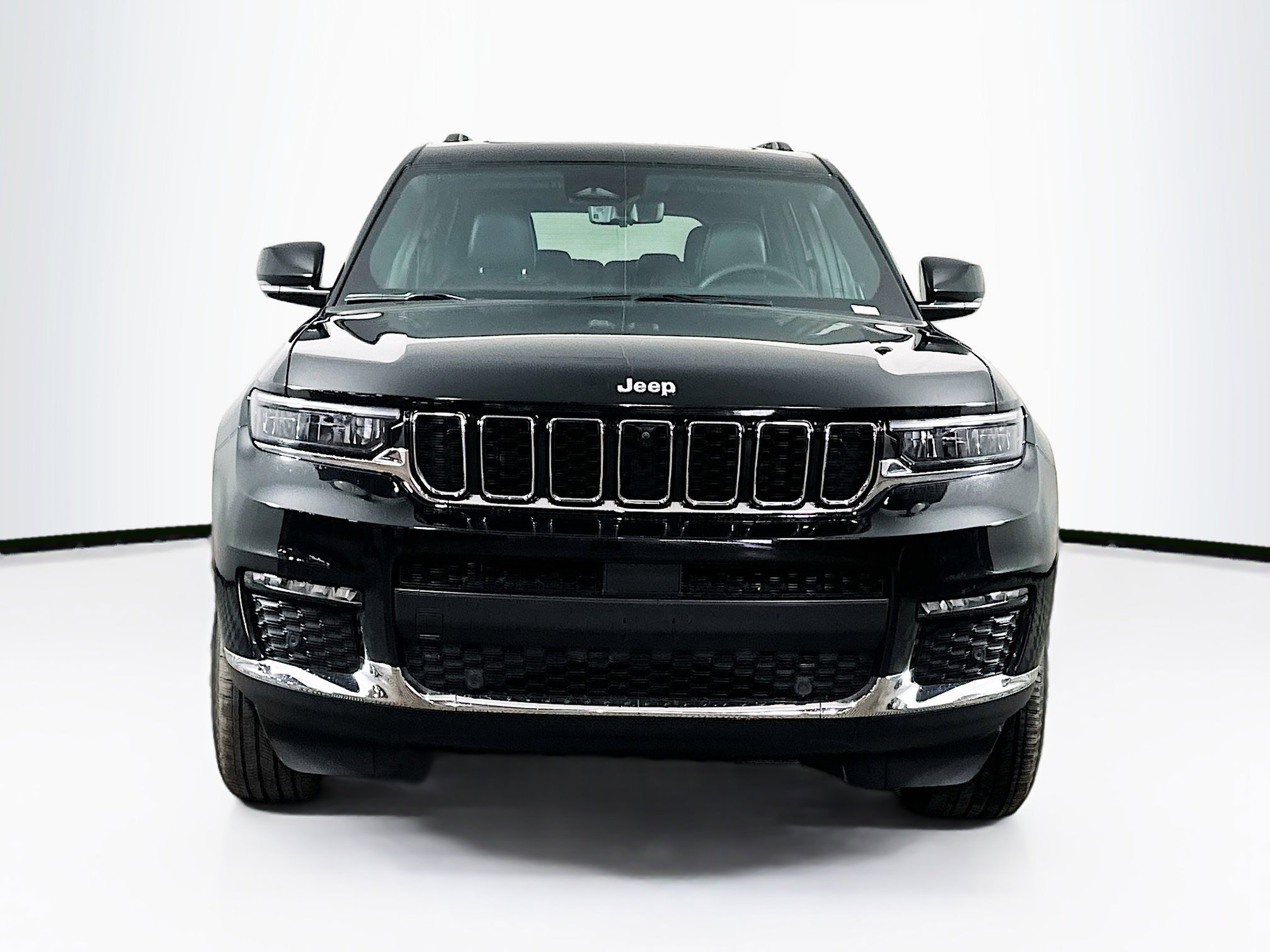 Used 2024 Jeep Grand Cherokee L Limited w/ Luxury Tech Group II image 2