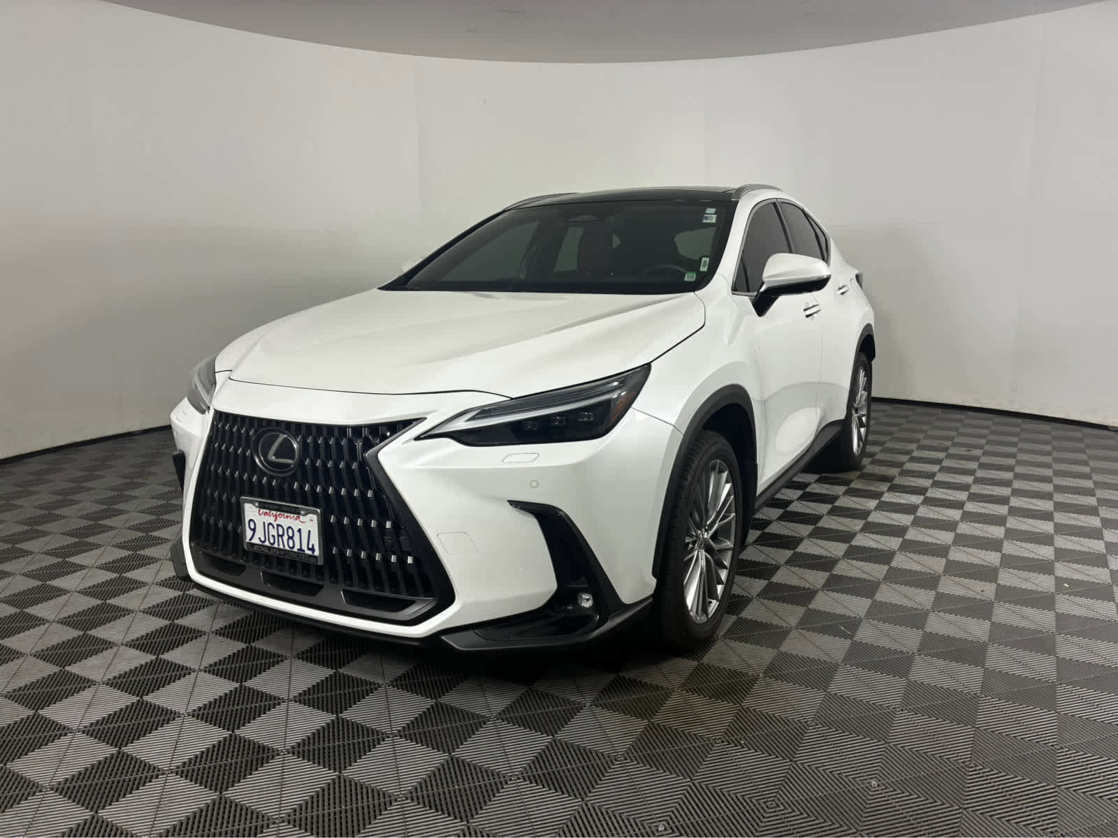 Used 2024 Lexus NX 350 AWD w/ Vision Package image 2