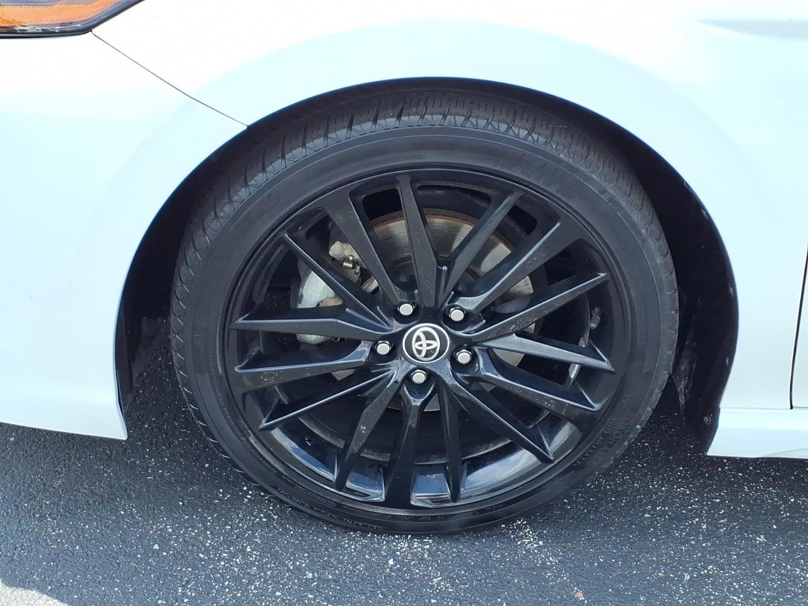 Used 2021 Toyota Camry XSE image 31