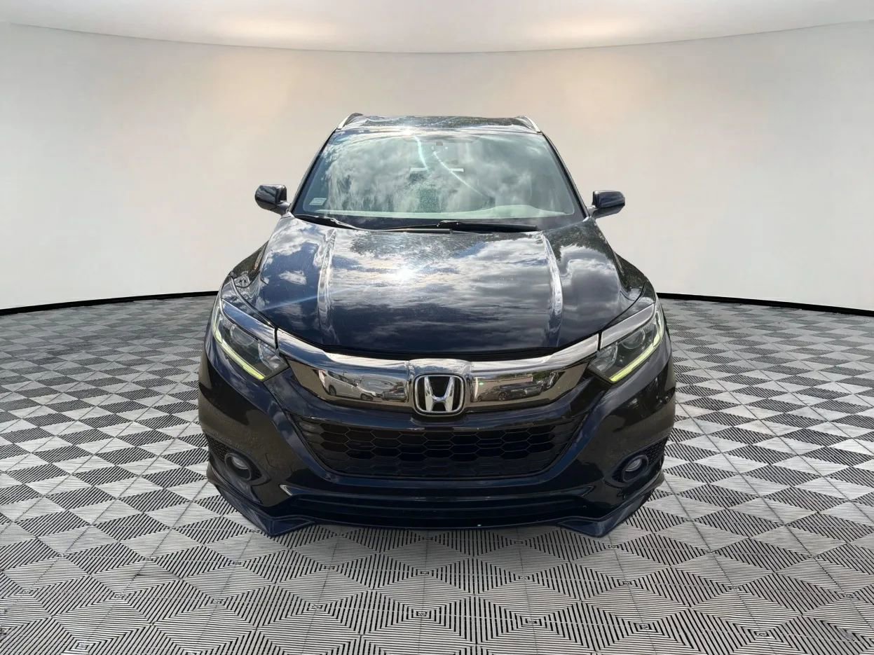 Used 2019 Honda HR-V Sport image 2