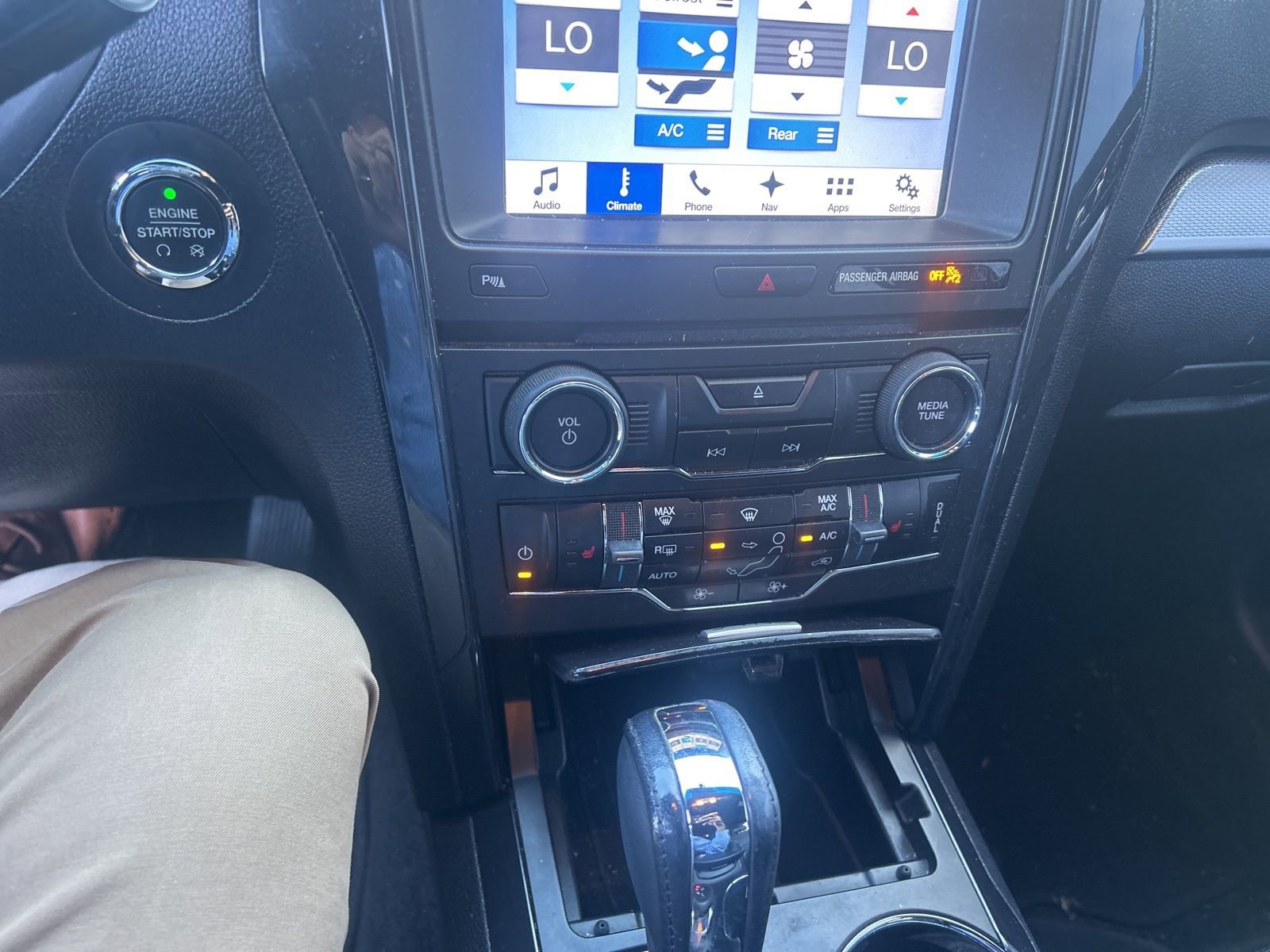 Used 2017 Ford Explorer XLT w/ Equipment Group 202A image 16