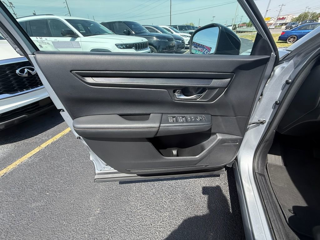 Used 2023 Honda CR-V Sport image 11