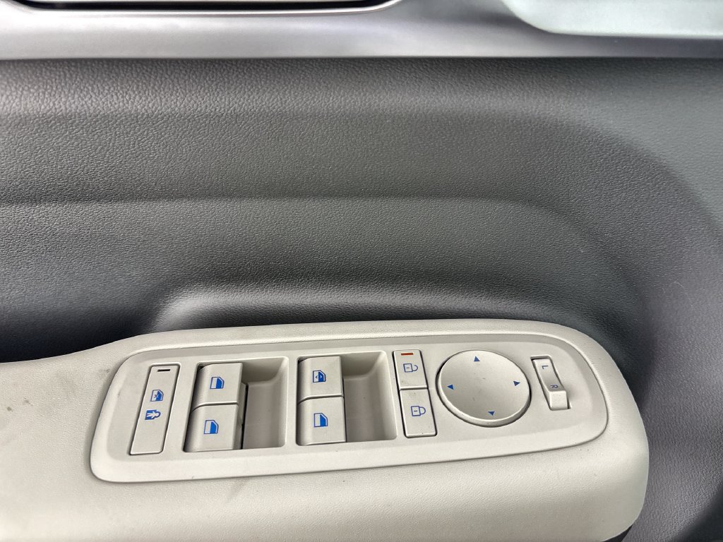 New 2026 Hyundai Santa Fe SE FWD image 15