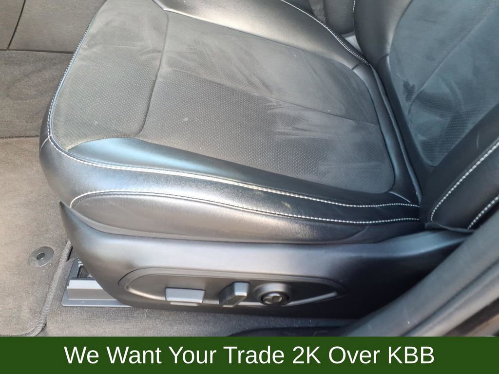 Used 2024 Jeep Grand Cherokee L Altitude image 11