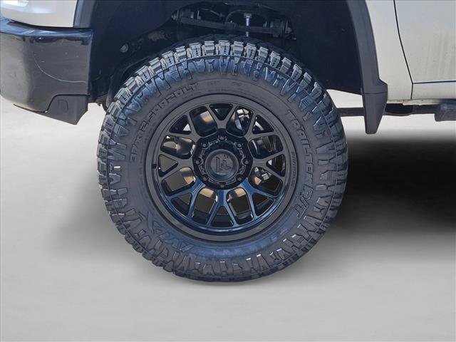 Used 2021 Chevrolet Silverado 2500 Custom w/ Custom Value Package AWD/4WD image 9