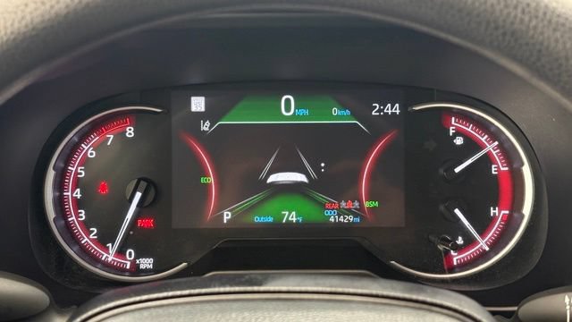 Used 2025 Toyota RAV4 XLE FWD image 33