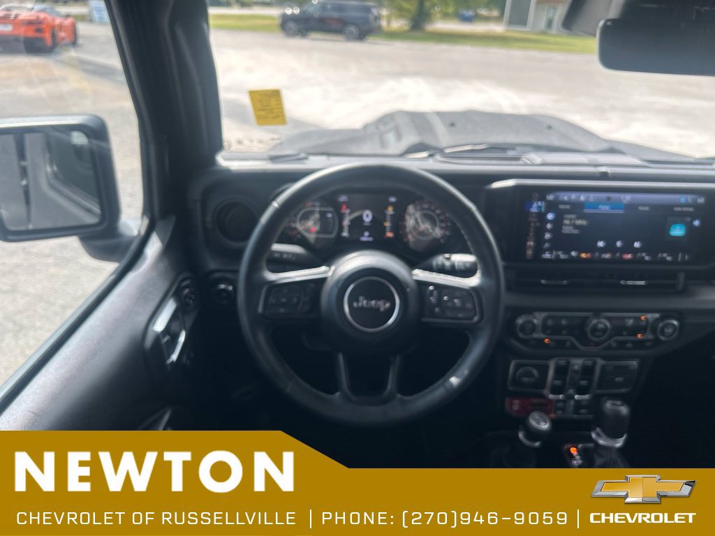 Used 2024 Jeep Wrangler Unlimited Rubicon w/ Technology Group AWD/4WD image 18