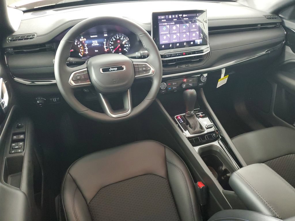 New 2026 Jeep Compass Latitude AWD/4WD image 15