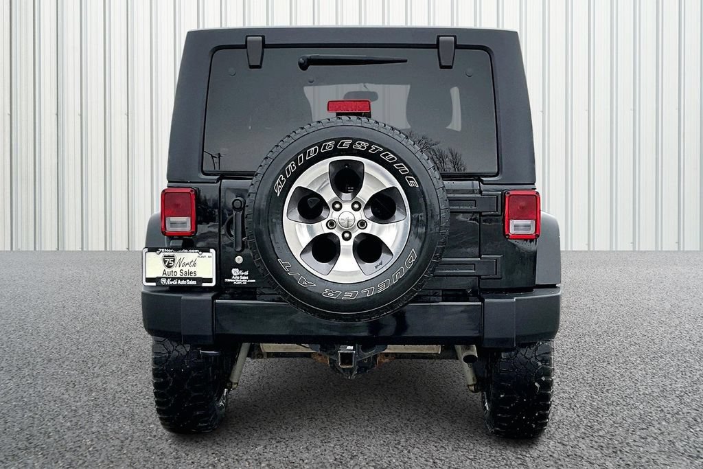 Used 2017 Jeep Wrangler Unlimited Sahara AWD/4WD image 5