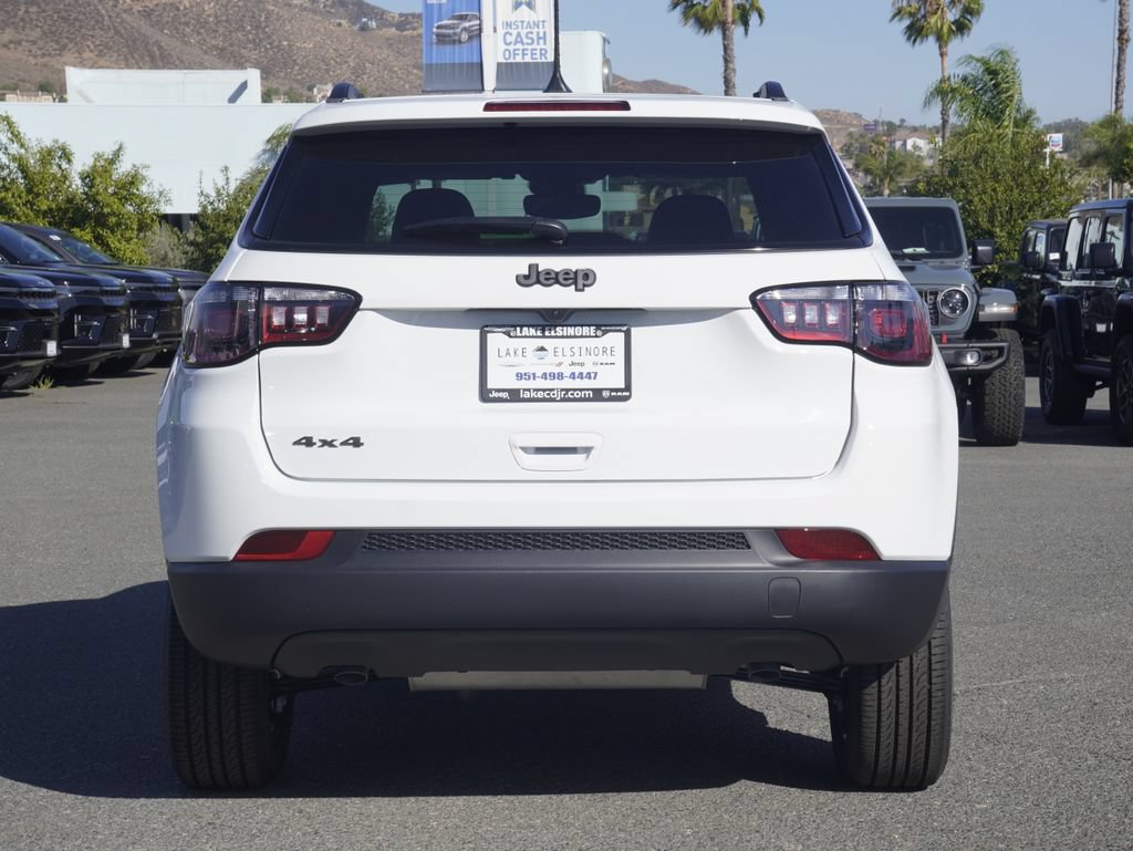 New 2026 Jeep Compass Latitude AWD/4WD image 5