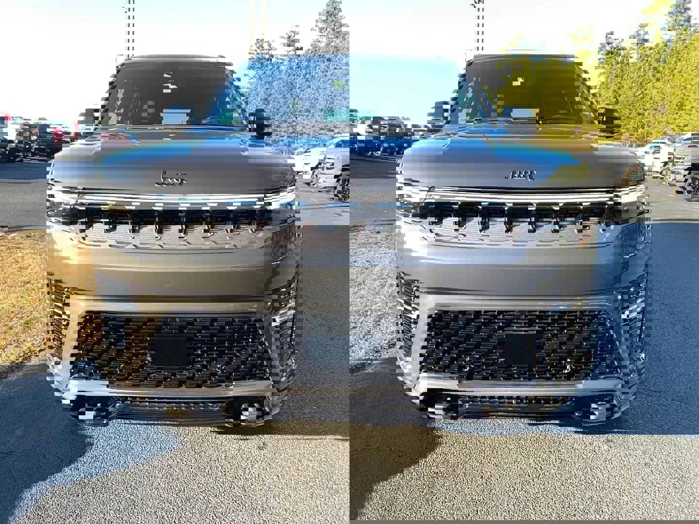 New 2026 Jeep Grand Wagoneer L Limited w/ HD Trailer Tow Package image 2