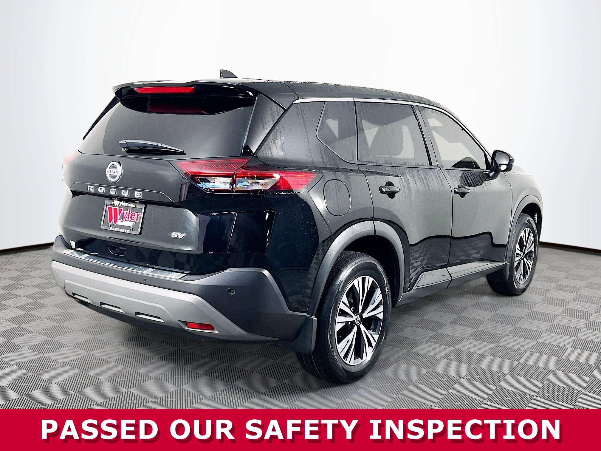 Used 2021 Nissan Rogue SV image 30