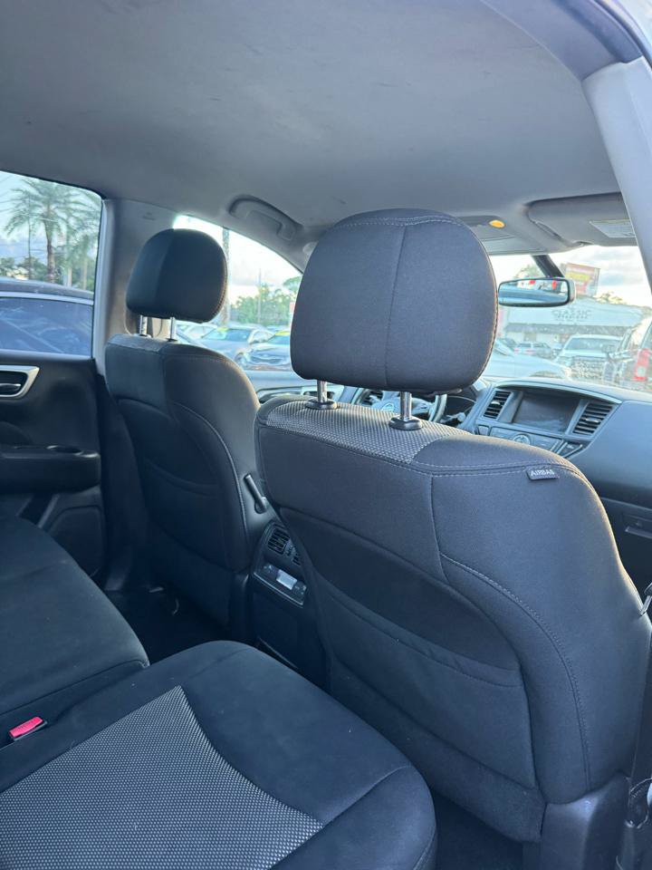 Used 2017 Nissan Pathfinder SV FWD image 9