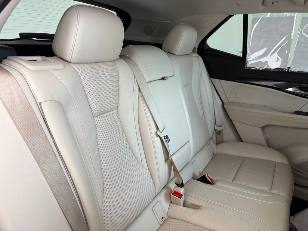 Used 2021 Buick Envision Essence FWD image 36