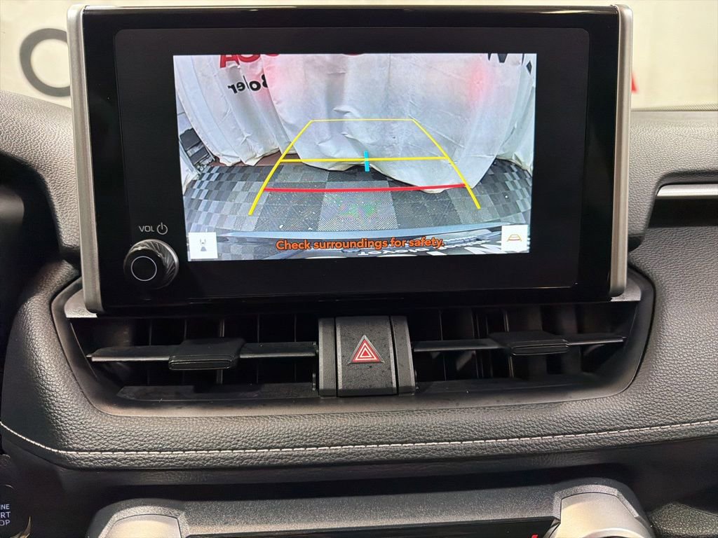 Used 2025 Toyota RAV4 XLE image 28