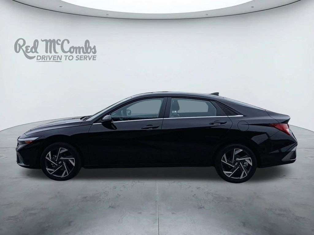 New 2026 Hyundai Elantra Limited FWD image 2
