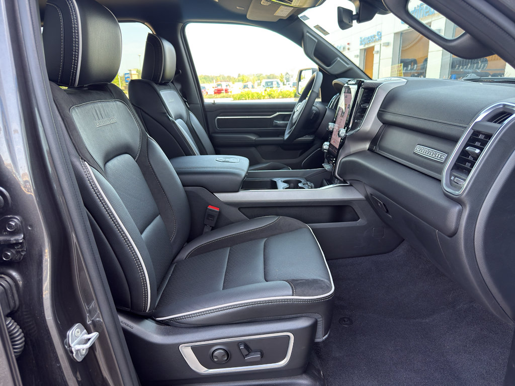Used 2026 RAM 1500 Laramie AWD/4WD image 36