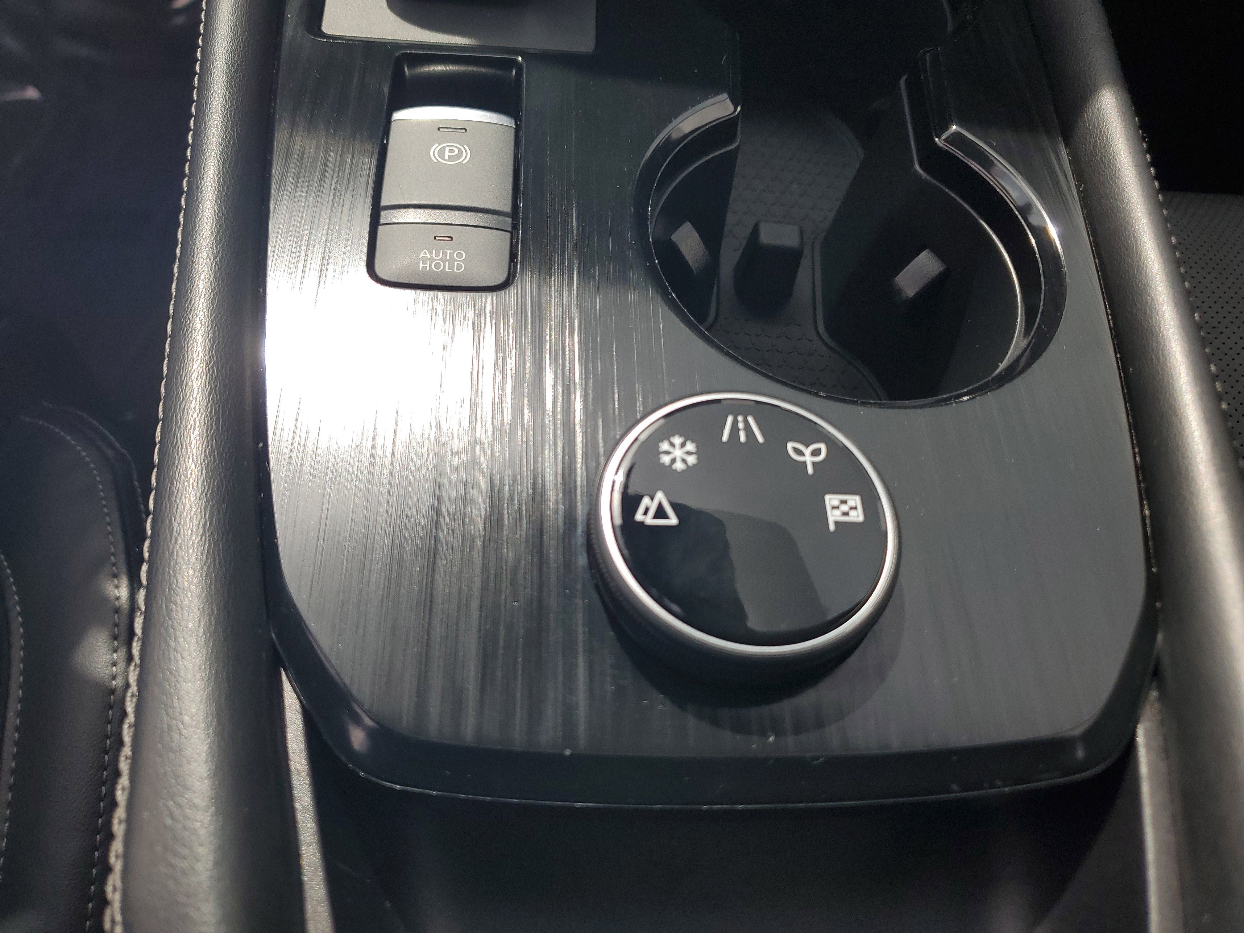 Used 2023 Nissan Rogue Platinum w/ Platinum Premium Package image 30