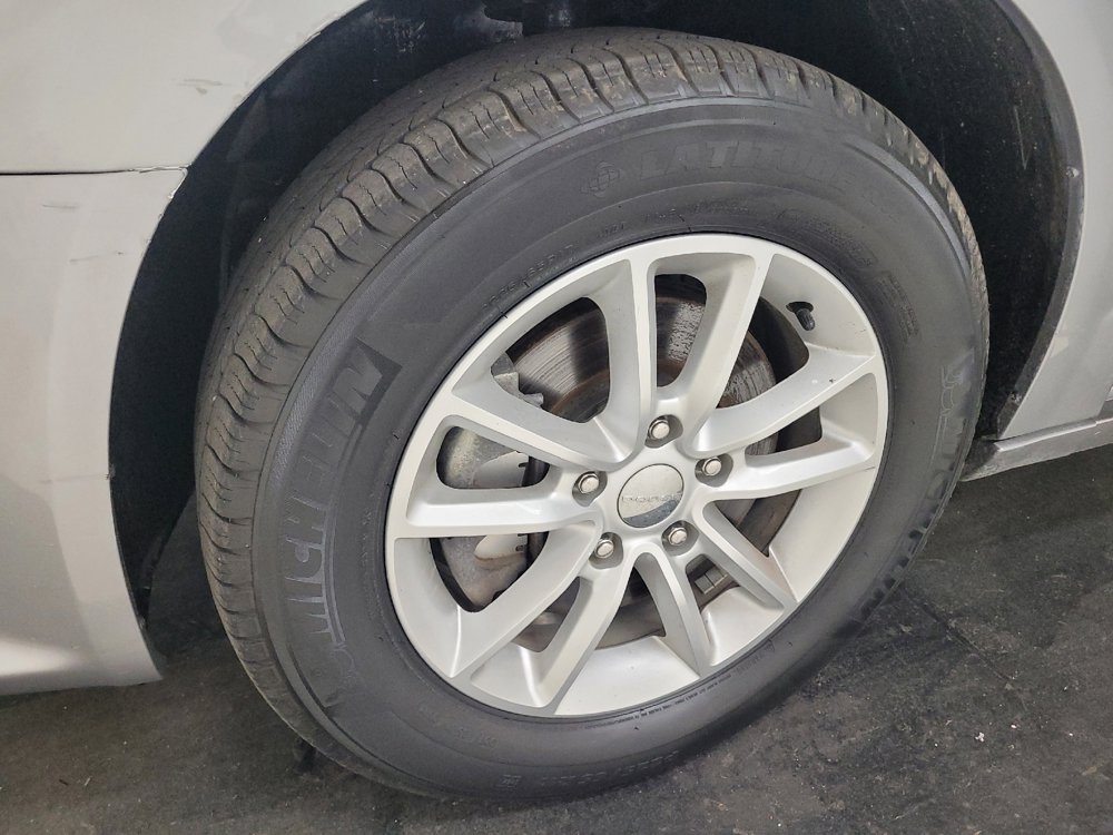 Used 2019 Dodge Grand Caravan SXT FWD image 31