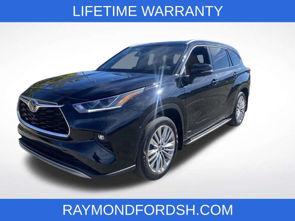 Used 2025 Toyota Highlander Platinum